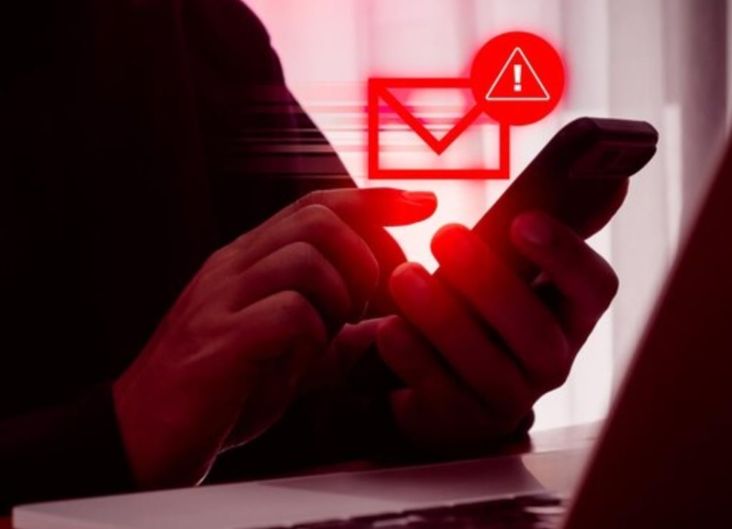 WNA Malaysia Sebar 15.000 SMS Penipuan, Kerugian Korban Capai Rp200 Juta