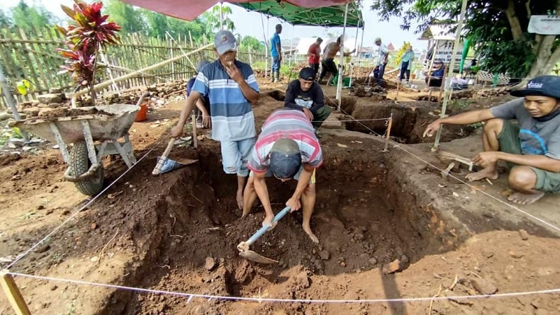 Temukan Barang-Barang Kuno, BPK Lakukan Penggalian Situs Wurandungan di Malang