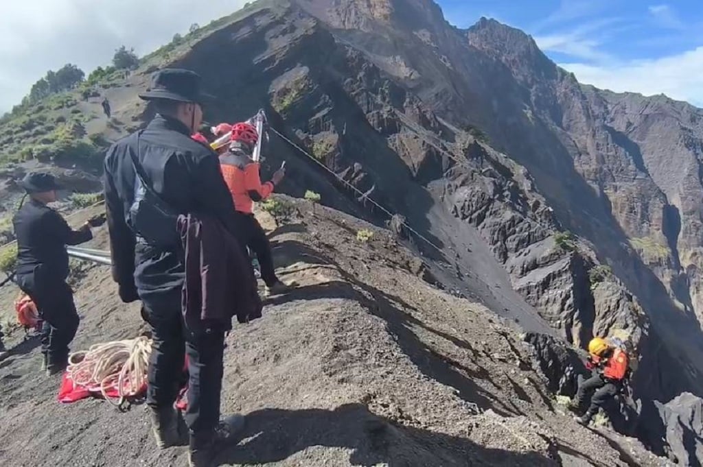 Pendaki Brazil Tewas di Gunung Rinjani, SAR Fokus Angkat Jenazah dari Jurang Hari Ini