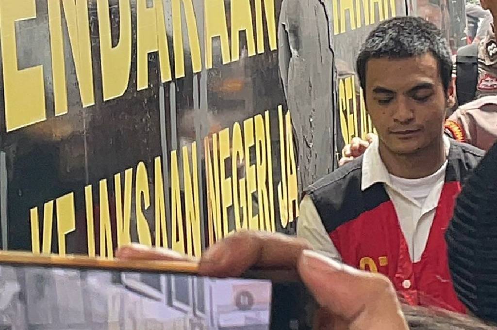 Viral Penampilan Terbaru Vadel Badjideh, Tangan Diborgol dan Badan Gemukan