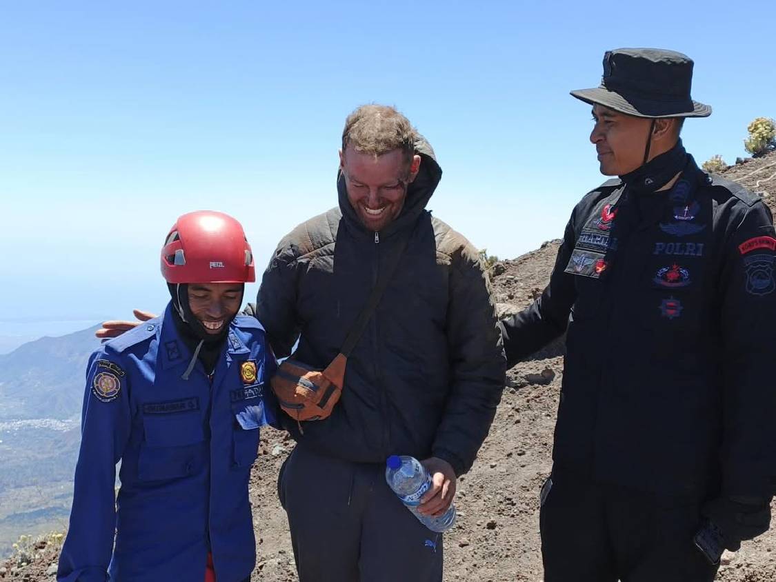 Kronologi Lengkap Pendaki Irlandia Nyaris Meninggal di Gunung Rinjani seperti Juliana Marins