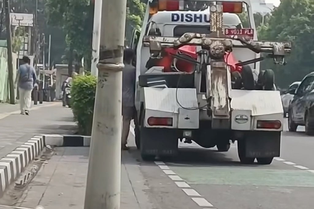 Viral Petugas Dishub DKI Terima Rokok dari Sopir Bajaj, Ini Kata Kadishub