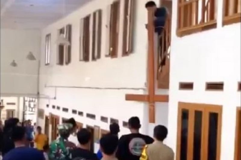 Dedi Mulyadi Kirim Rp100 Juta untuk Perbaiki Rumah Korban Intoleransi di Sukabumi: Saya Tanggung Sendiri