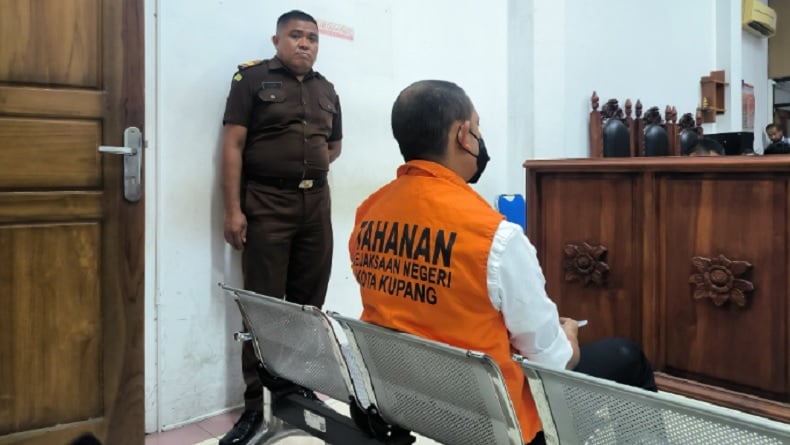 Hadapi Sidang Perdana, Eks Kapolres Ngada Didakwa Cabuli 3 Anak Perempuan di Bawah Umur