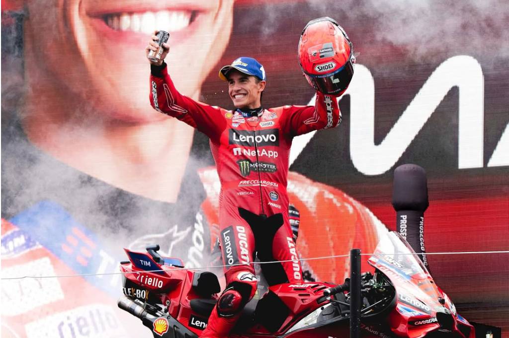 Marc Marquez Samai Rekor Giacomo Agostini, Kini Bidik Valentino Rossi