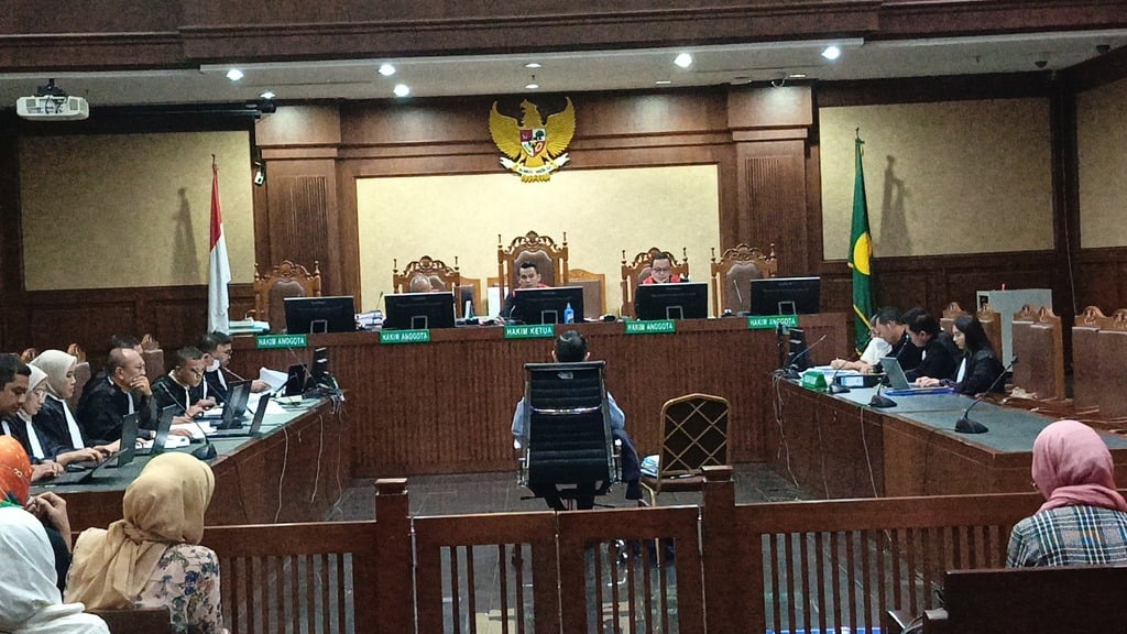 Tom Lembong Ngaku Diperintah Jokowi Redam Harga Pangan dalam Sidang Impor Gula