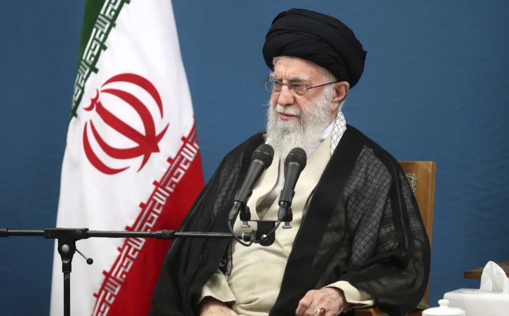 Khamenei: Trump Sembunyikan Kebenaran!