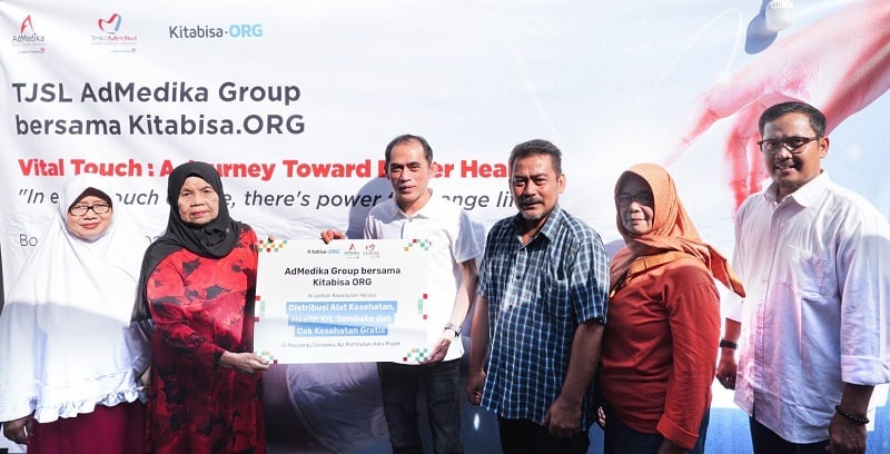 Gandeng Kitabisa, AdMedika Beri Layanan Mini MCU bagi Warga Kampung Rambutan Bogor
