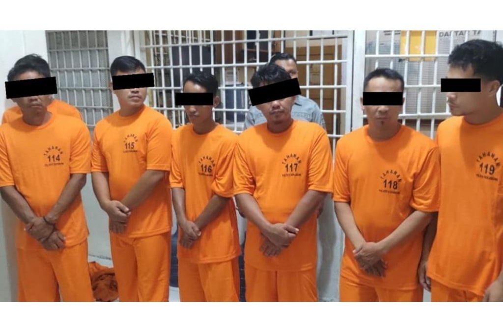 Tampang 7 Tersangka Perusakan Kasus Intoleransi di Sukabumi, Pakai Baju Tahanan dalam Sel