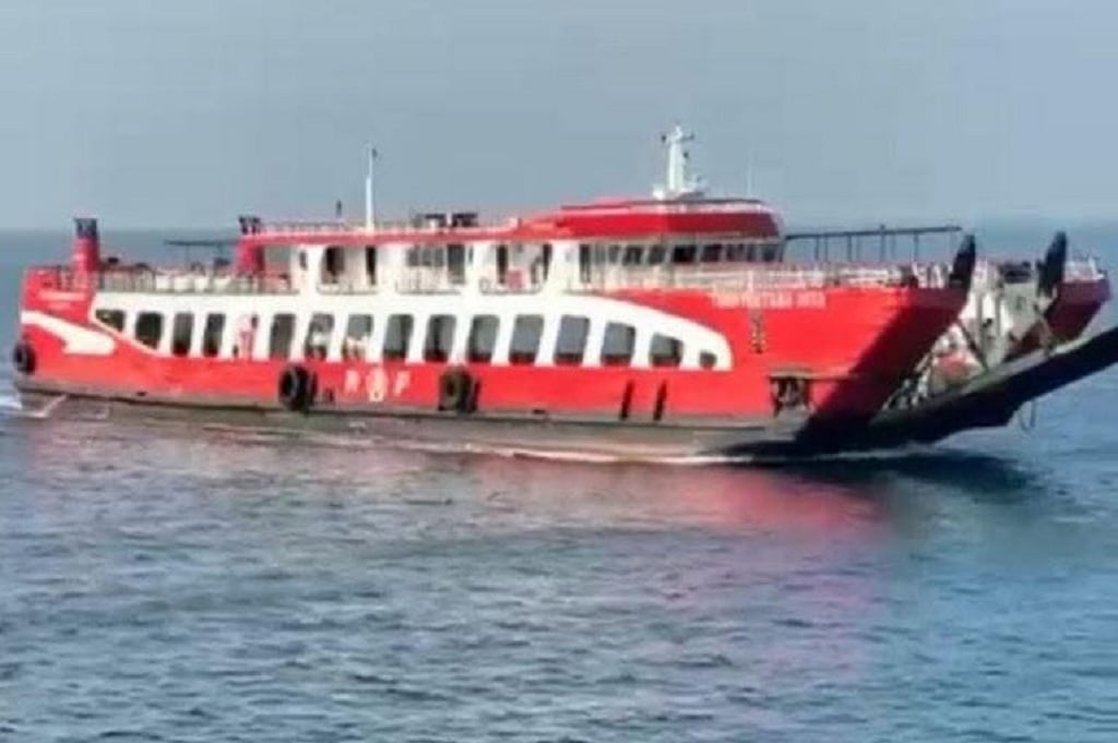 Basarnas Cari Korban KMP Tunu Pratama Jaya Tenggelam di Selat Bali, Terkendala Ombak 2,5 Meter