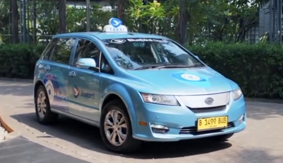Bangun Transportasi Ramah Lingkungan, Bluebird Targetkan 1.000 Armada Mobil Listrik