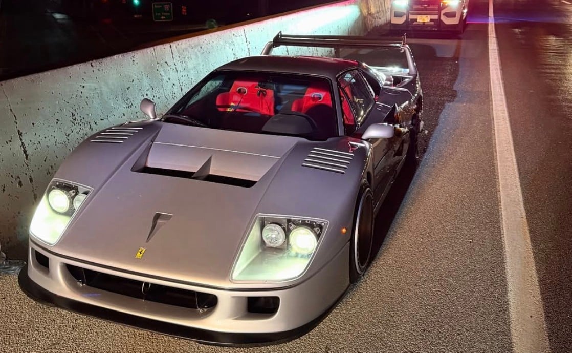 Intip Spesifikasi Mobil Langka Ferrari F40, Pemiliknya Nangis Ringsek Diserempet Truk