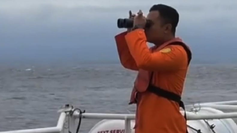 Update Pencarian Hari Kedua Korban KMP Tunu Pratama Jaya di Selat Bali, Terkendala Cuaca