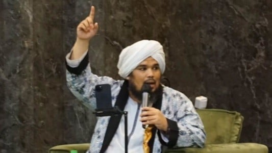Ustadz Derry Sulaiman Minta Ahmad Dhani Berhenti Bikin Konten Kompilasi Fitnah Maia Estianty: Caranya Kurang Tepat