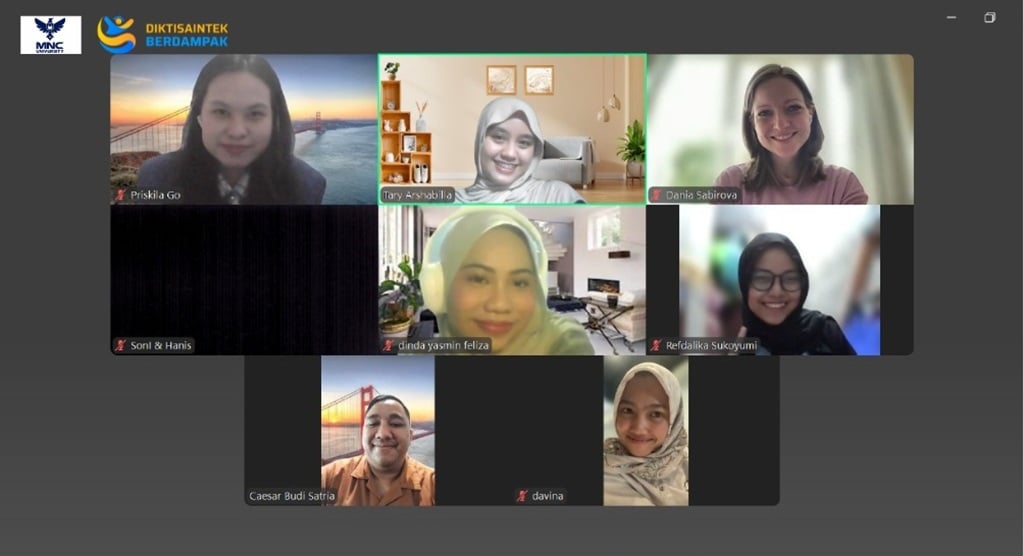 Mahasiswa Pendidikan Bahasa Inggris MNC University Gelar Kuliah Praktisi: How to Improve Your English