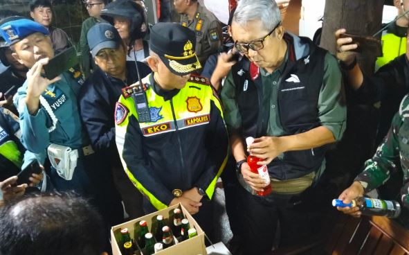 Puluhan Pelajar di Cirebon Terjaring Patroli Malam saat Nongkrong di Warung Jual Miras