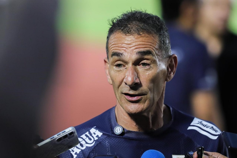 Gerald Vanenburg Murka! Sebut Regulasi Pemain U-23 di Super League sebagai Lelucon