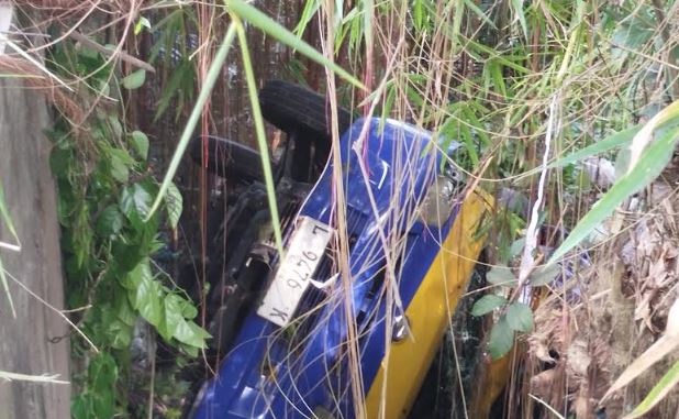 Kecelakaan Pikap Masuk Jurang usai Tabrak Panther di Malang, 2 Luka-Luka