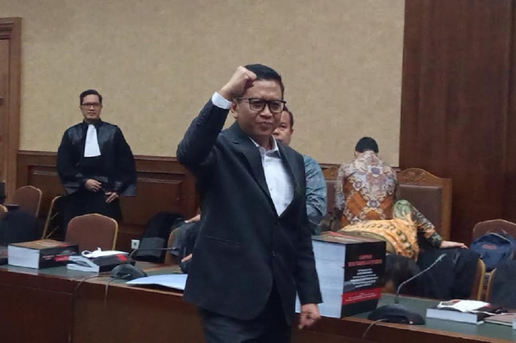 Suara Hasto Bergetar Cerita Sejarah PDIP: Dipercaya Rakyat Menang 3 Pemilu Beruntun