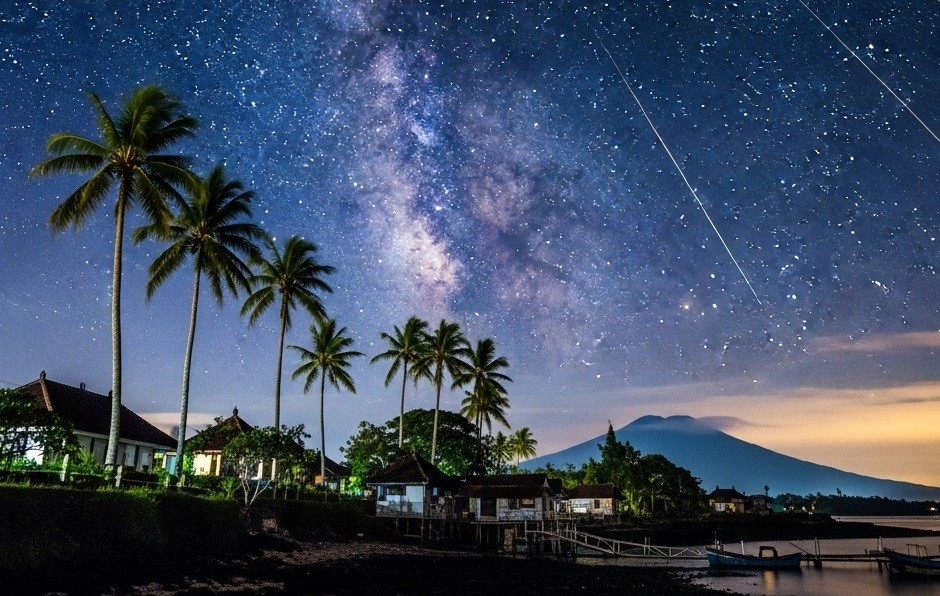 Indonesia Bakal Mengalami 3 Hujan Meteor pada Juli sampai Agustus 2025