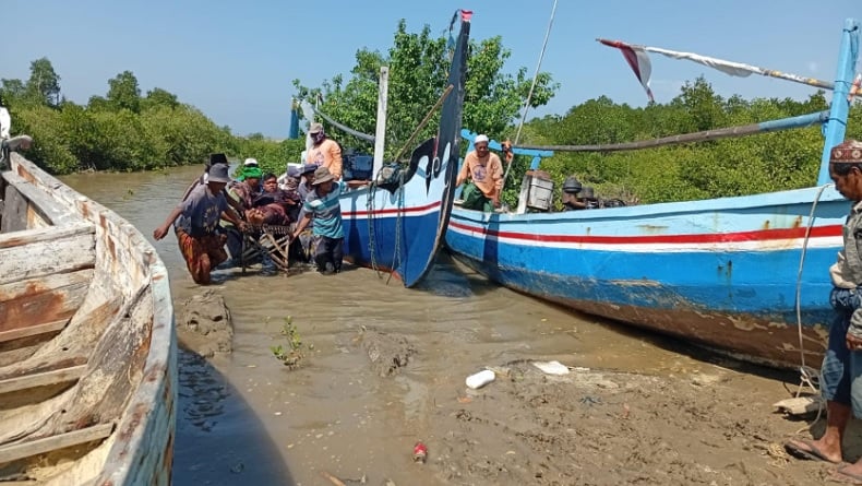Nelayan di Sampang Selamat Setelah Belasan Jam Berpegangan Tabung Gas 3 Kg di Laut