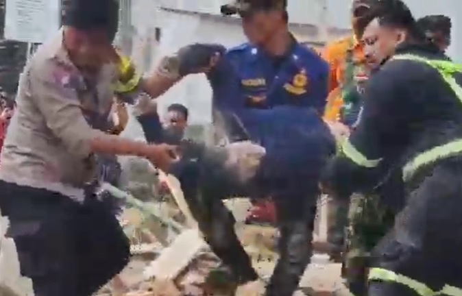 Rumah di Kuningan Ambruk saat Direnovasi, 1 Pekerja Tewas Tertimbun