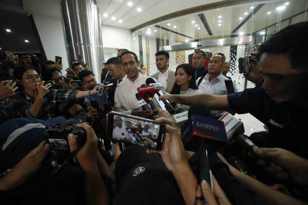 Nadiem Keluar Ruang Pemeriksaan Kejagung usai 9 Jam Diperiksa