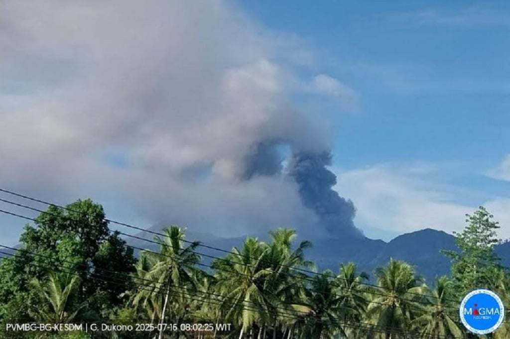 Gunung Dukono Meletus Pagi Ini, Kolom Abu Setinggi 1.000 Meter ke Langit Halmahera