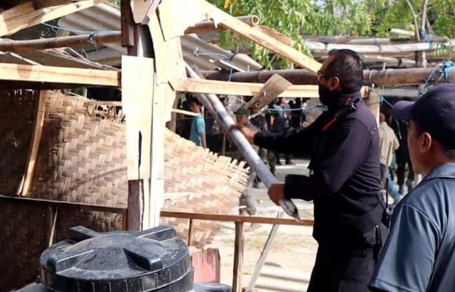 Penggusuran Lapak Pedagang di Tanjung Aan Lombok Tengah Ricuh, 1 Orang Diamankan