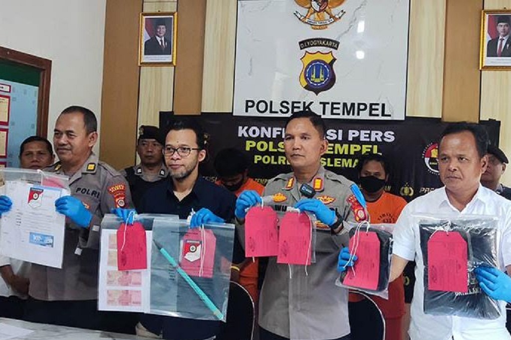 3 Warga Magelang Edarkan Uang Palsu di Sleman, Modus Top Up Dompet Digital!
