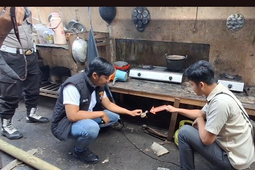 Ledakan Dahsyat Tabubg Gas Bocor di Tulungagung, Suami Istri Lansia Luka Parah