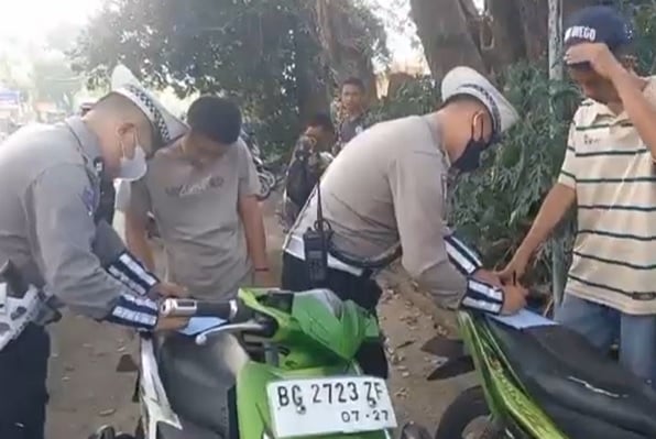 Terjaring Operasi Patuh Musi di Palembang, Pengendara Ngamuk Tolak Ditilang