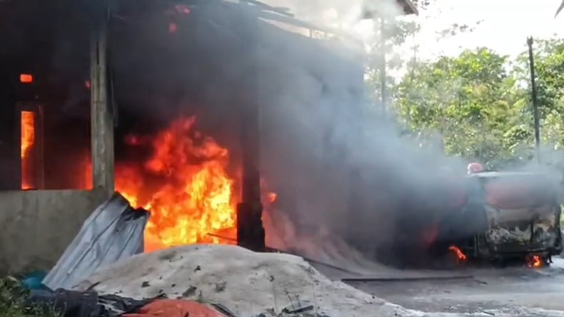Kebakaran Hebat di Kotawaringin Timur, Rumah dan 3 Kendaraan Hangus