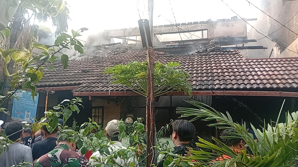 Kebakaran Landa Rumah Sekaligus Laundry di Kebayoran Lama Jaksel