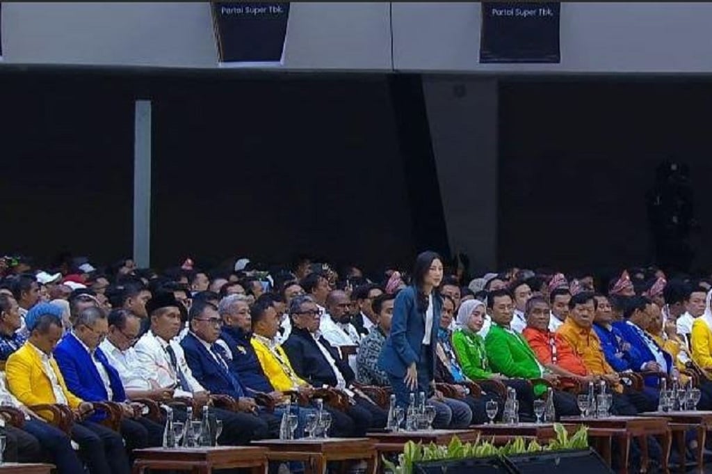 Angela Tanoesoedibjo Tampil Anggun saat Hadiri Kongres PSI 2025 di Solo