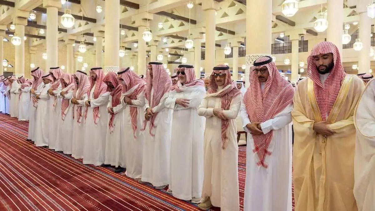 Mengharukan, Momen Sholat Jenazah Pangeran Arab Saudi Al Waleed Banjir Air Mata