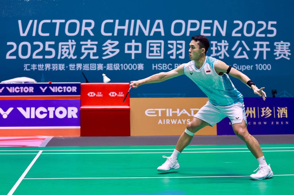 On Fire! Jonatan Christie Tumbangkan Jason Teh, Lanjutkan Dominasi di China Open 2025