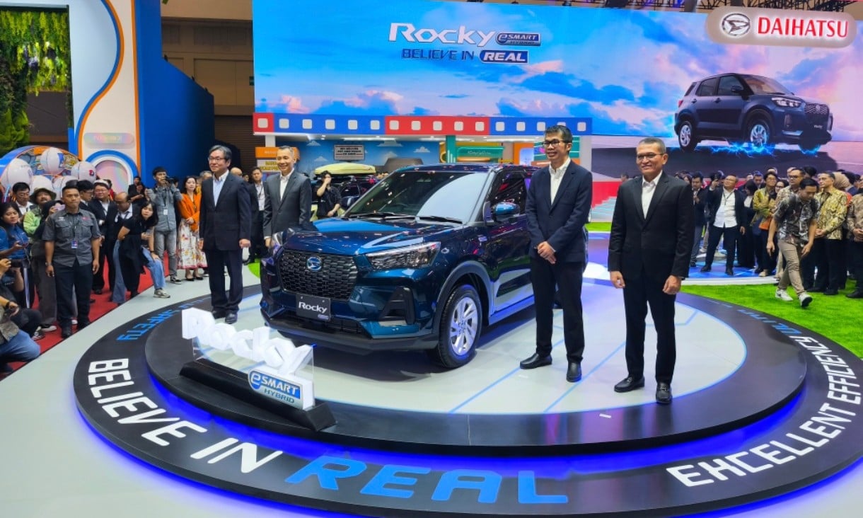 Daihatsu Rilis Mobil Irit Rocky Hybrid di GIIAS 2025