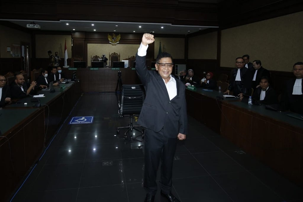 Hasto Masuk Ruang Sidang, Pengunjung Teriak Merdeka!