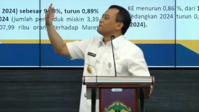 Viral Momen Gubernur Jateng Sindir dan Parodikan Pejabat Sibuk Ngonten: Halo Gaes