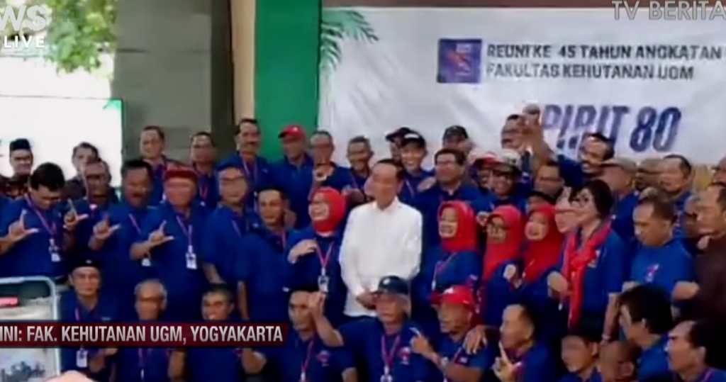 Jokowi Hadiri Reuni UGM di Tengah Gaduh Ijazah Palsu
