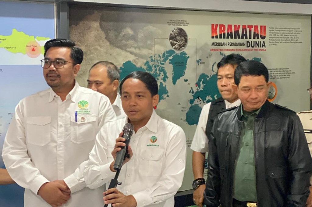 Menhut Minta Kepala Daerah Tinjau Ulang Aturan Pembukaan Lahan dengan Cara Dibakar
