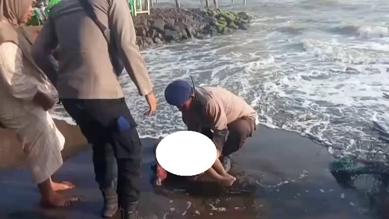 Pilu! 2 Balita Perempuan Kakak Adik Ditemukan Tewas di Pantai Sigandu Batang