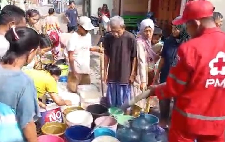 5 Desa di Tegal Krisis Air Bersih Dampak Musim Kemarau, Warga Berebut Bantuan Air
