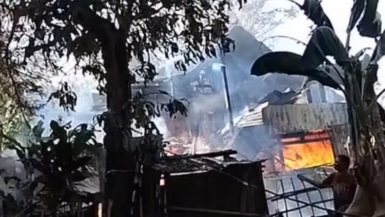 Depresi Ditinggal Istri dan Anak, Pria di Maros Nekat Bakar Rumah 