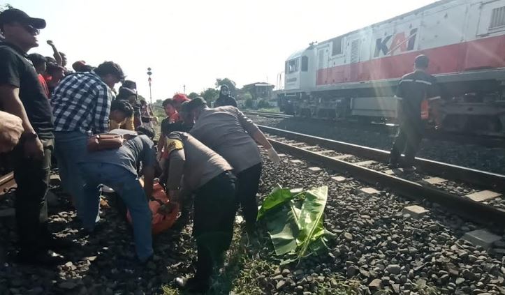 Kecelakaan di Kendal, Pria Lansia Tewas Tertabrak Kereta Api Gunung Jati