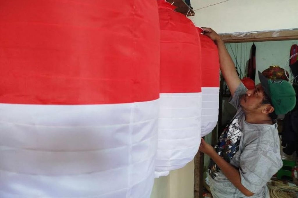 Banjir Pesanan Lampion Jelang HUT RI, Perajin di Malang Raup Cuan Puluhan Juta