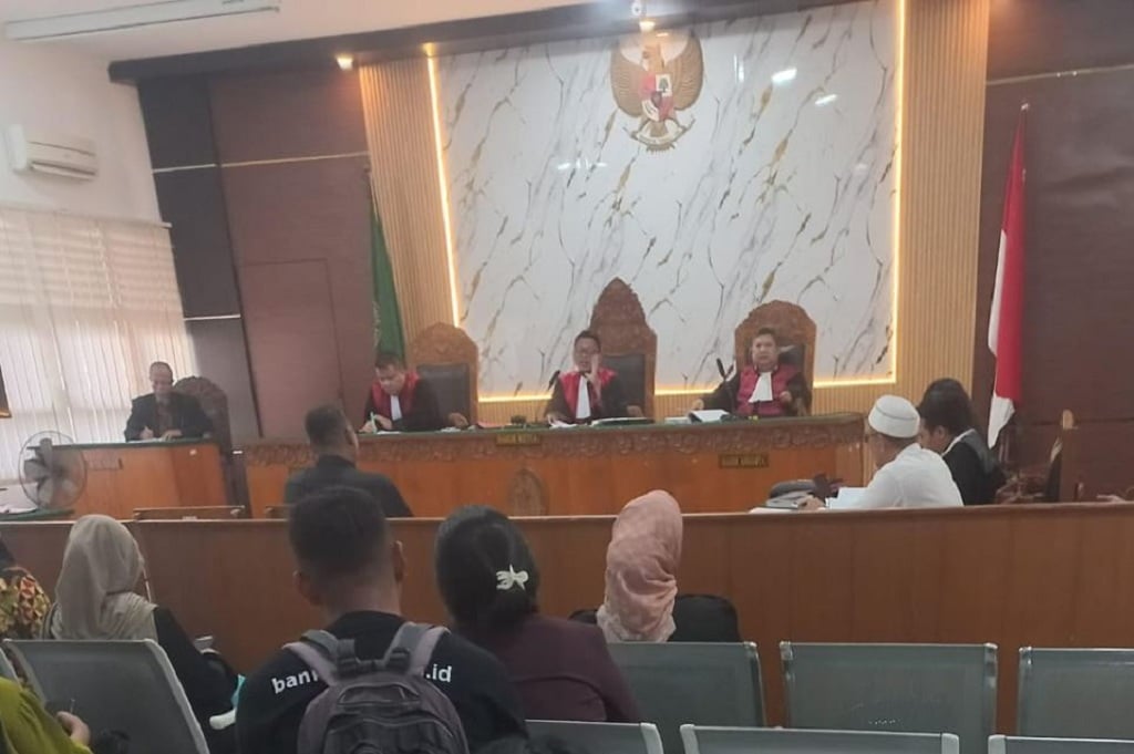 Mantan Penggugat Ijazah Jokowi Duduk di Kursi Pesakitan, Diadili Kasus Pemalsuan Dokumen