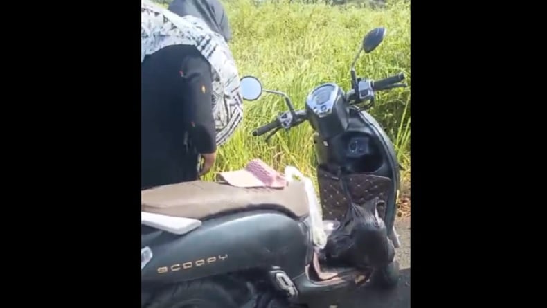 Kronologi Emak-Emak Berani Lawan Begal, Motor Dipepet dan Sempat Terjatuh