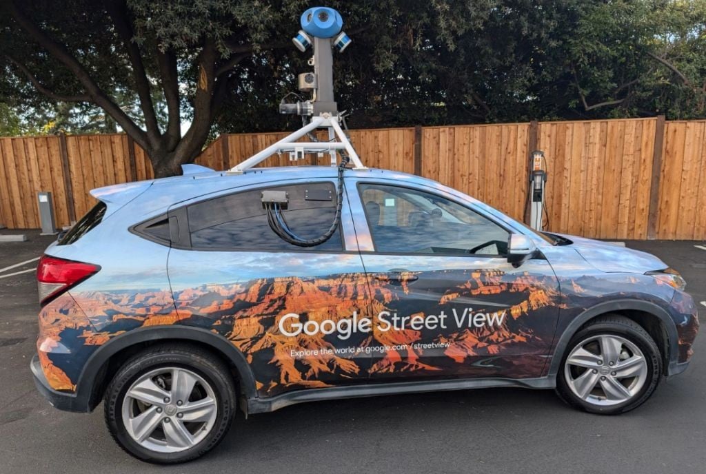 Pria Ini Menang Gugatan Lawan Google gara-gara Terpotret Telanjang di Google Street View